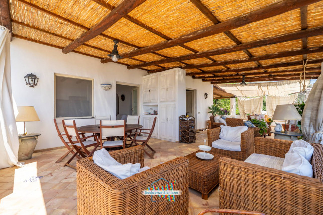 Villa Singola in vendita a Santa Marina Salina