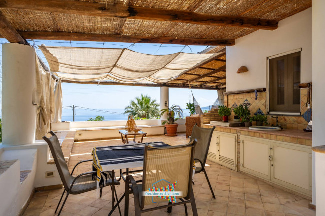 Villa Singola in vendita a Santa Marina Salina