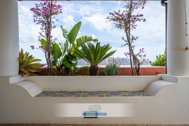 Casa Indipendente in vendita a Santa Marina Salina