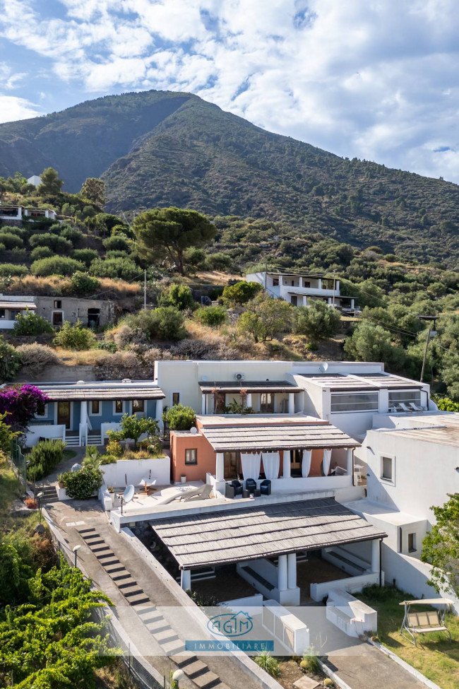 Casa Indipendente in vendita a Santa Marina Salina
