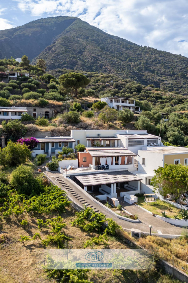 Casa Indipendente in vendita a Santa Marina Salina