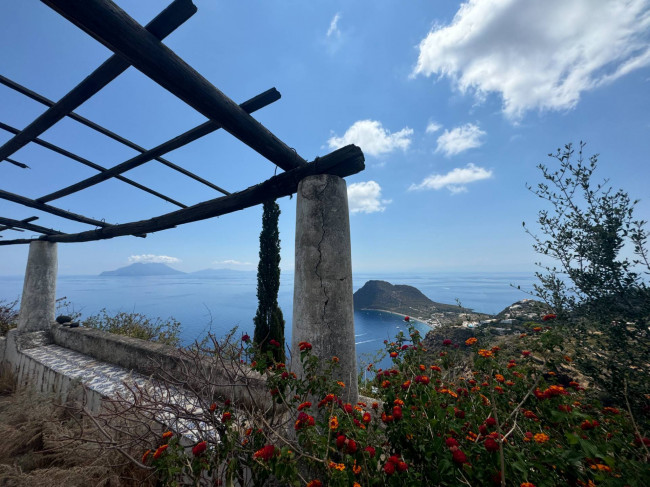 Rudere in vendita a Lipari