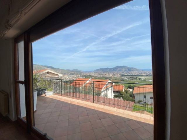 Appartamento in Villa in affitto a Palermo