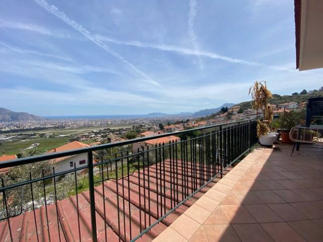 Appartamento in Villa in affitto a Palermo