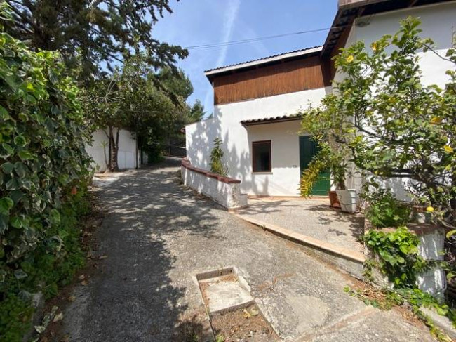 Appartamento in Villa in affitto a Palermo