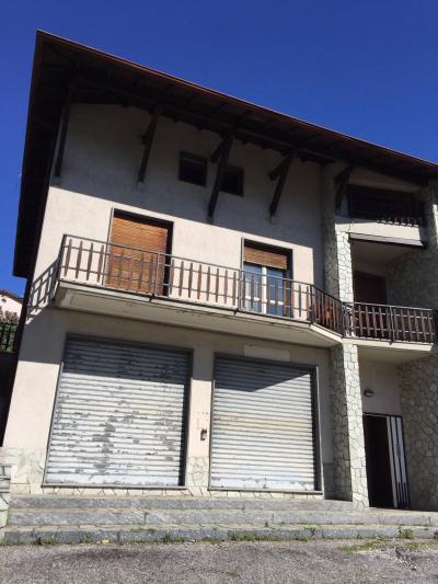 Negozio a Castelmarte