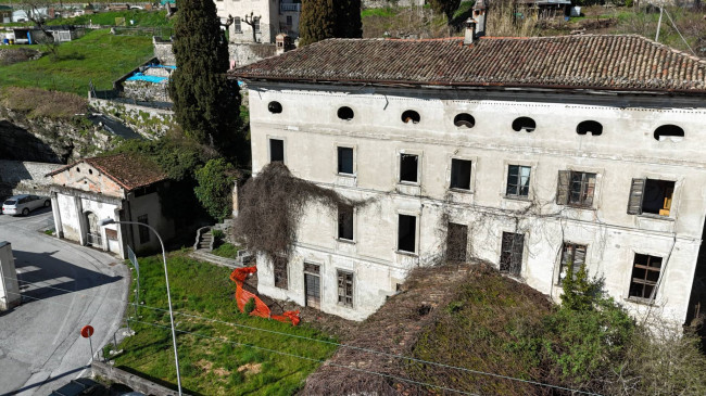 intera proprietà a Caslino d'Erba