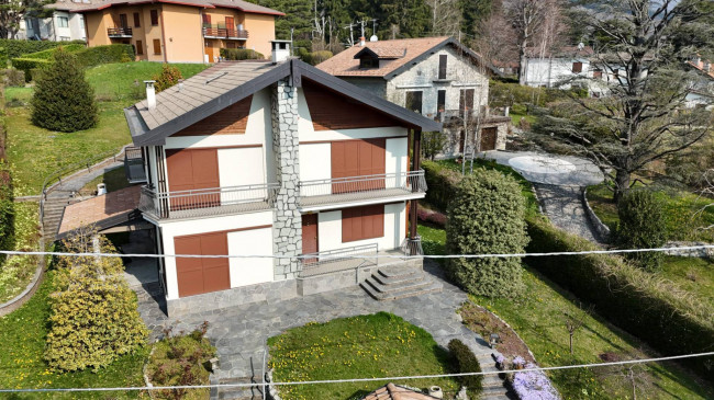 Villa a Caglio