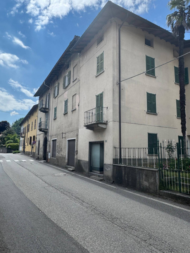 Locale Commerciale a Valbrona