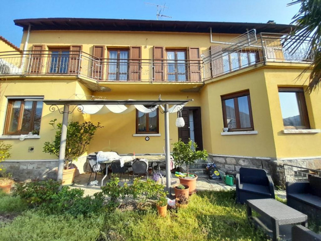 Villa a Caslino d'Erba