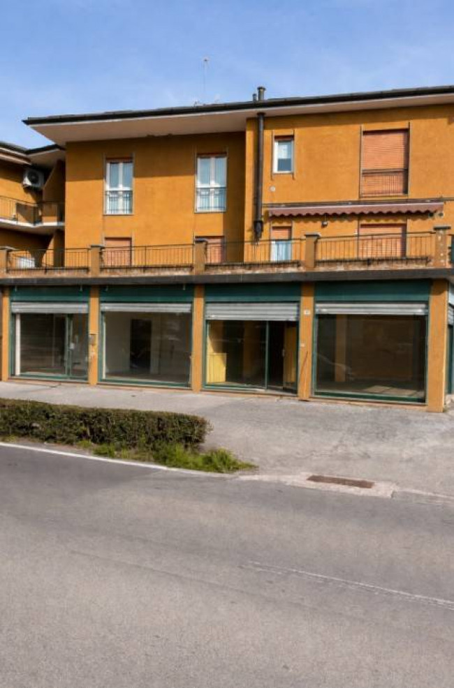 Locale Commerciale a Rogeno