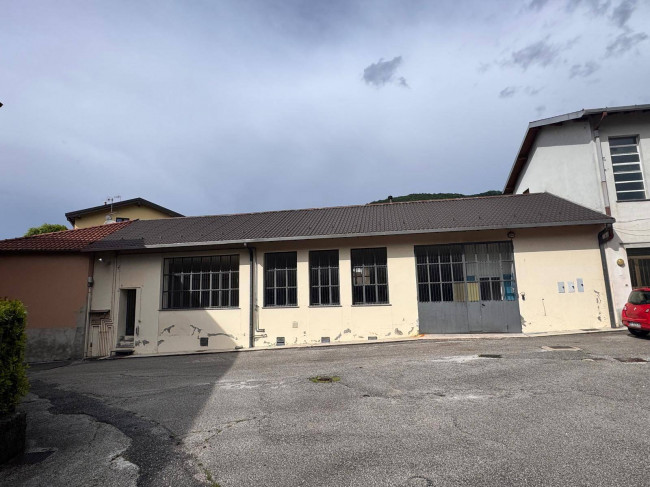 Magazzino / Laboratorio a Canzo