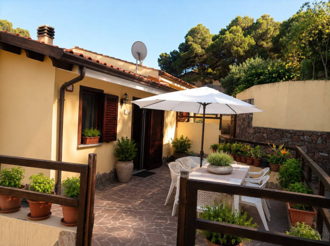 bilocale con giardino a Sant'Anna Arresi