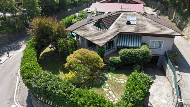 Villa a Canzo