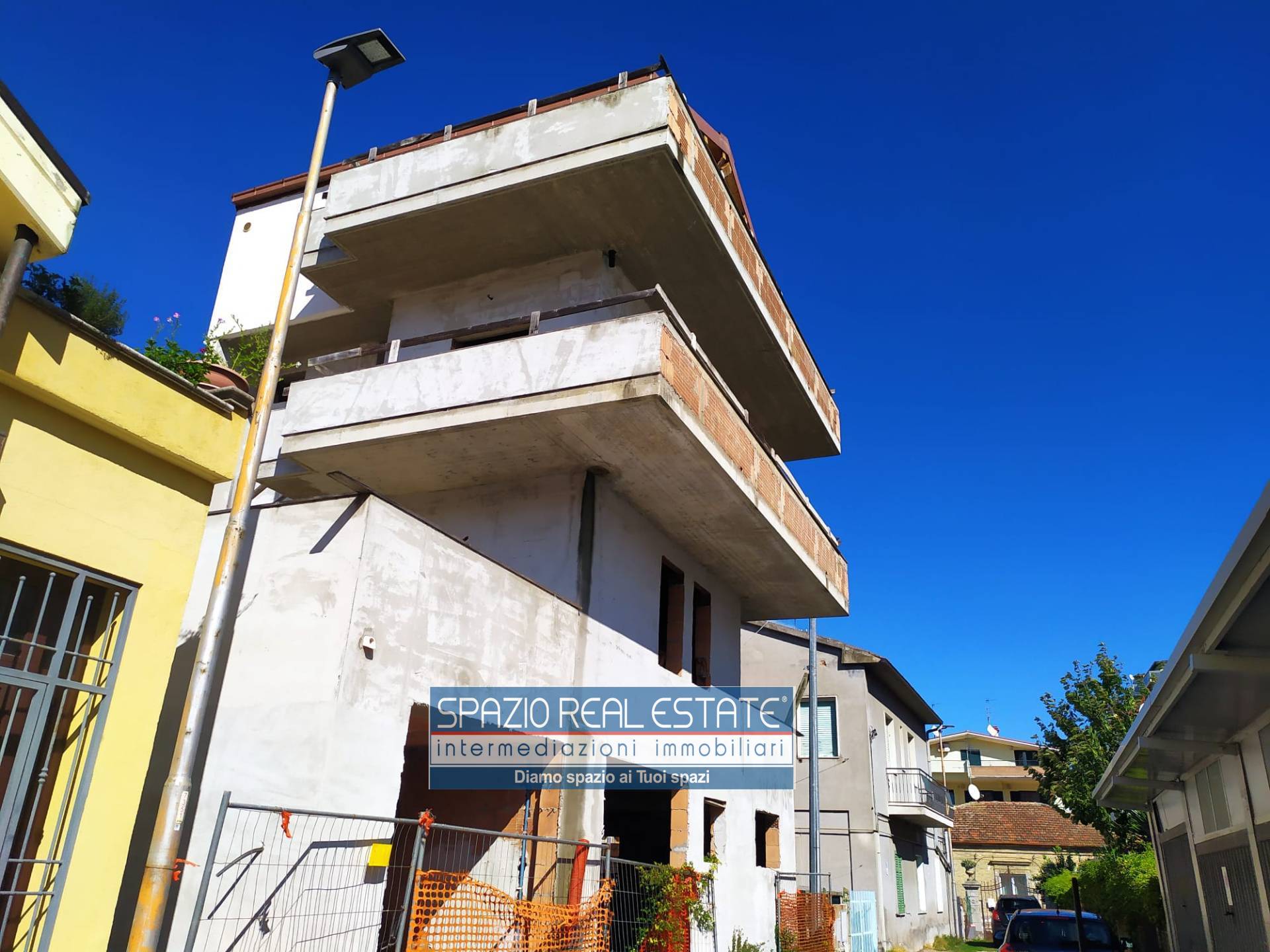  pescara vendita quart: piazza duca spazio real estate