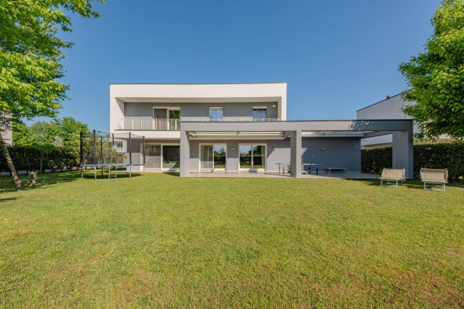 VILLA SINGOLA