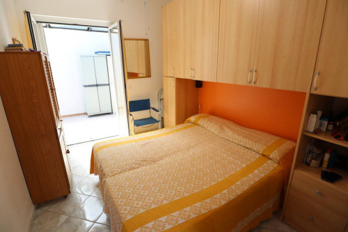 VILLETTA A SCHIERA in vendita a Andora