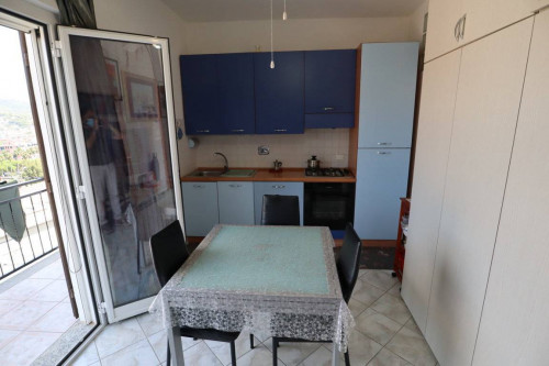 VILLETTA A SCHIERA in vendita a Andora
