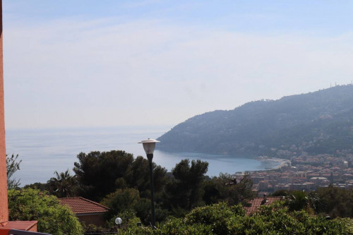 VILLA in vendita a Andora