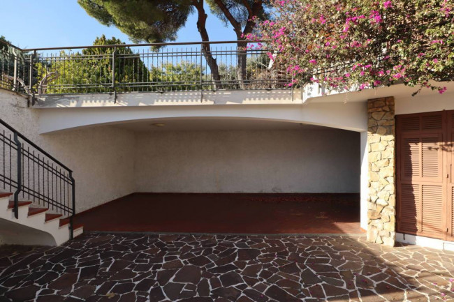 VILLA in vendita a Andora