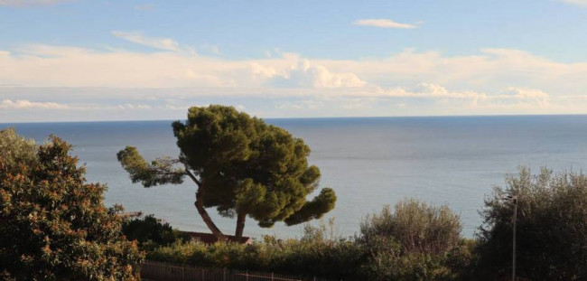 VILLA in vendita a Andora