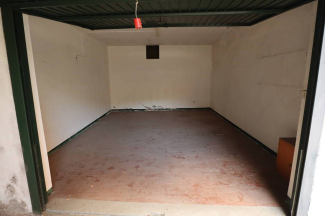 Box o garage in vendita a Andora