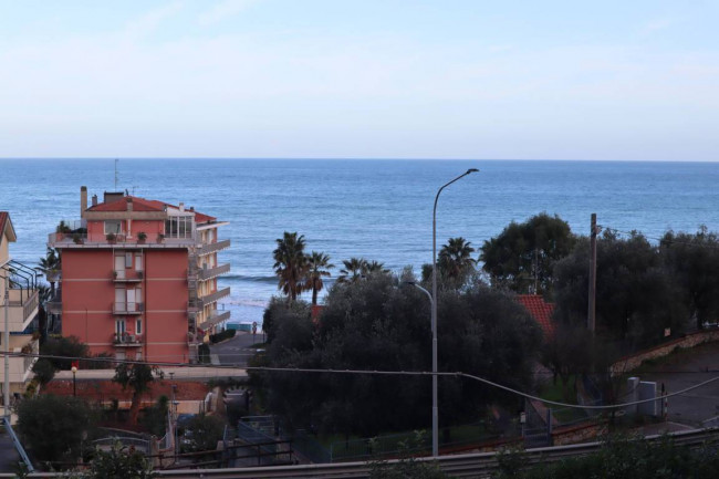 BILOCALE in vendita a Andora