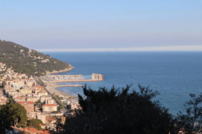 VILLA in vendita a Andora