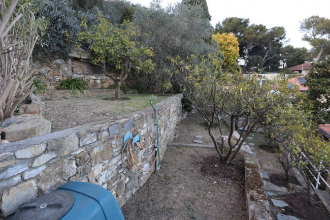 VILLA in vendita a Andora