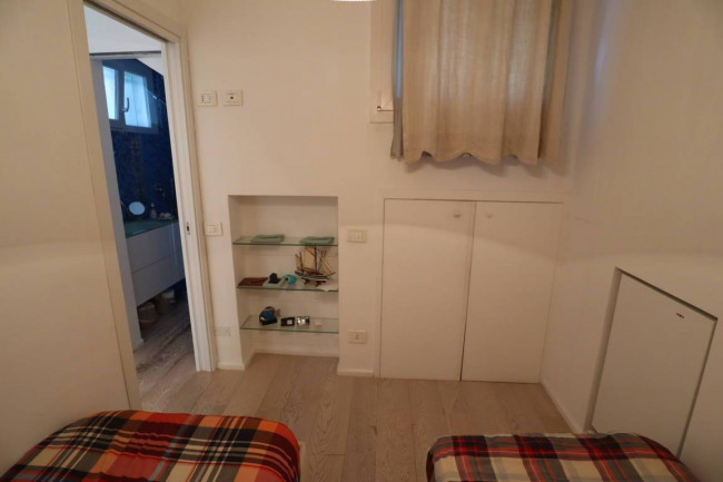 VILLETTA A SCHIERA in vendita a Andora