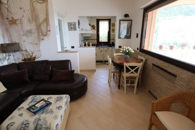 APPARTAMENTO IN VILLA in vendita a Andora