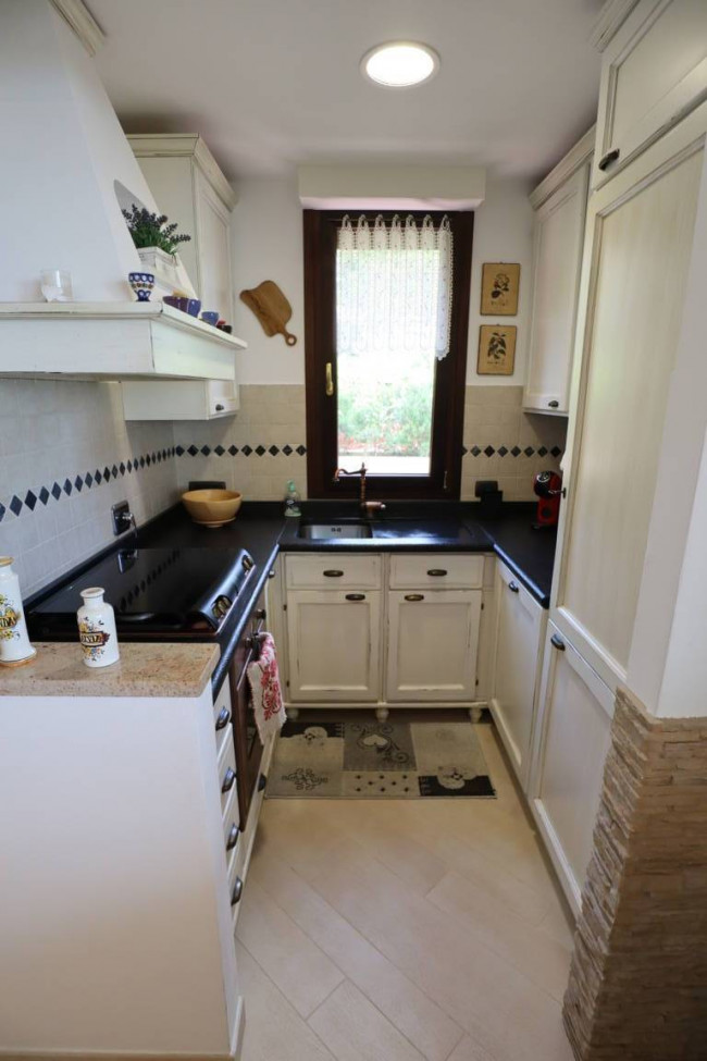 APPARTAMENTO IN VILLA in vendita a Andora
