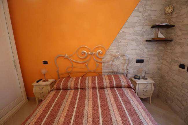 APPARTAMENTO IN VILLA in vendita a Andora