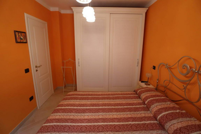 APPARTAMENTO IN VILLA in vendita a Andora