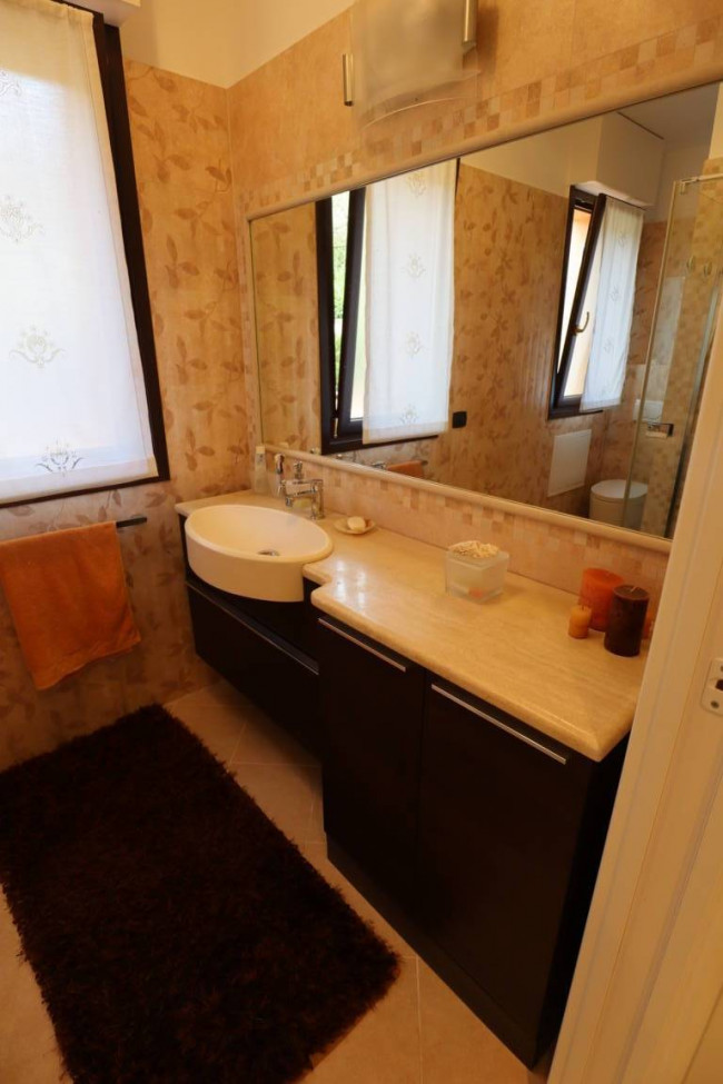 APPARTAMENTO IN VILLA in vendita a Andora