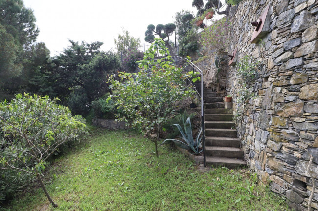 APPARTAMENTO IN VILLA in vendita a Andora