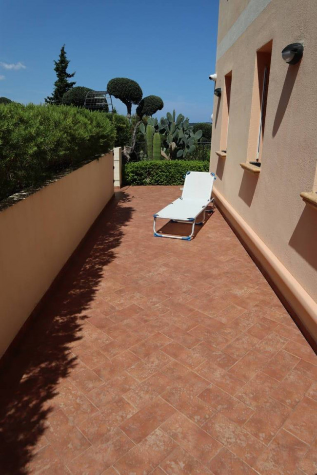 APPARTAMENTO IN VILLA in vendita a Andora