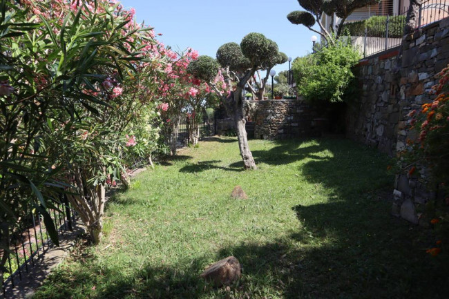 APPARTAMENTO IN VILLA in vendita a Andora