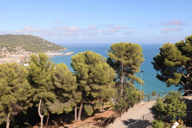 VILLA in vendita a Andora
