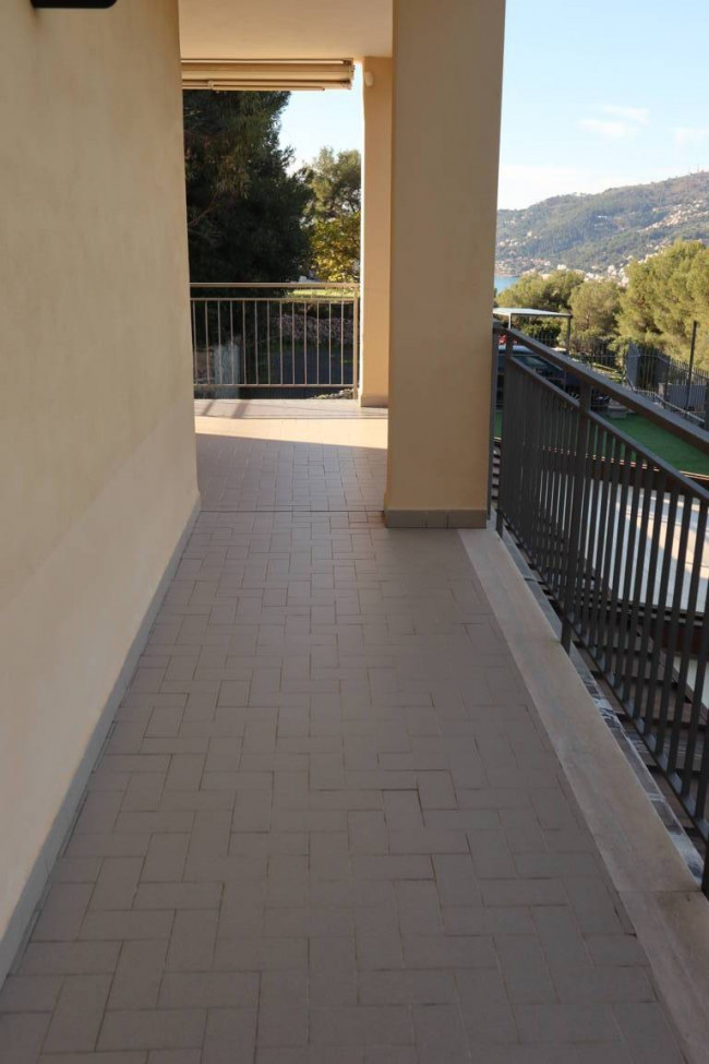 APPARTAMENTO IN VILLA in vendita a Andora
