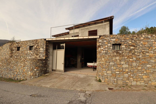 CEMENTO ARMATO in vendita a Andora