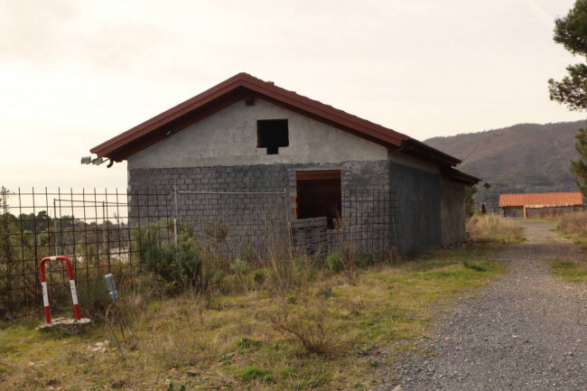 CEMENTO ARMATO in vendita a Andora