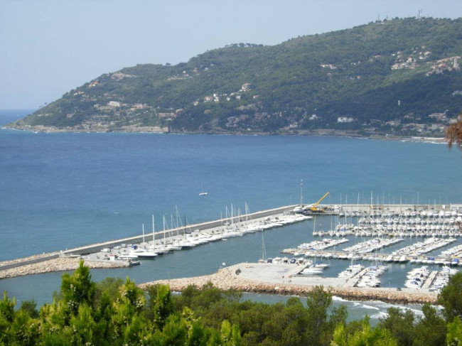 MONOLOCALE in vendita a Andora