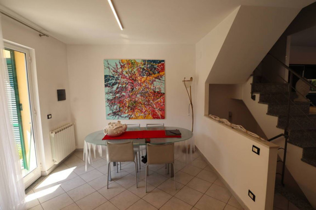 VILLA A SCHIERA in vendita a Andora
