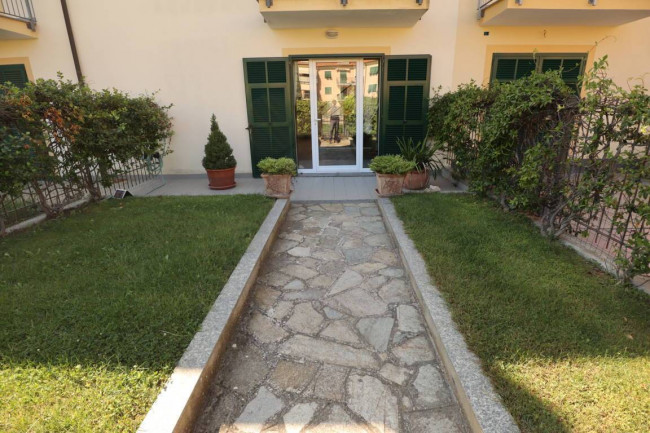 VILLA A SCHIERA in vendita a Andora