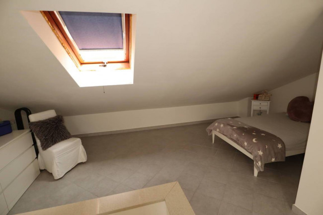 VILLA A SCHIERA in vendita a Andora
