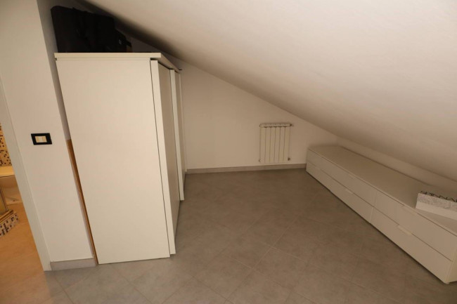 VILLA A SCHIERA in vendita a Andora