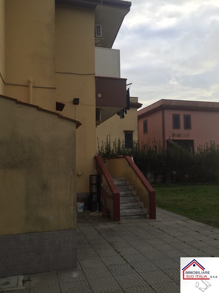 Villa GIUGLIANO IN CAMPANIA vendita  Varcaturo  Immobiliare Sud Italia