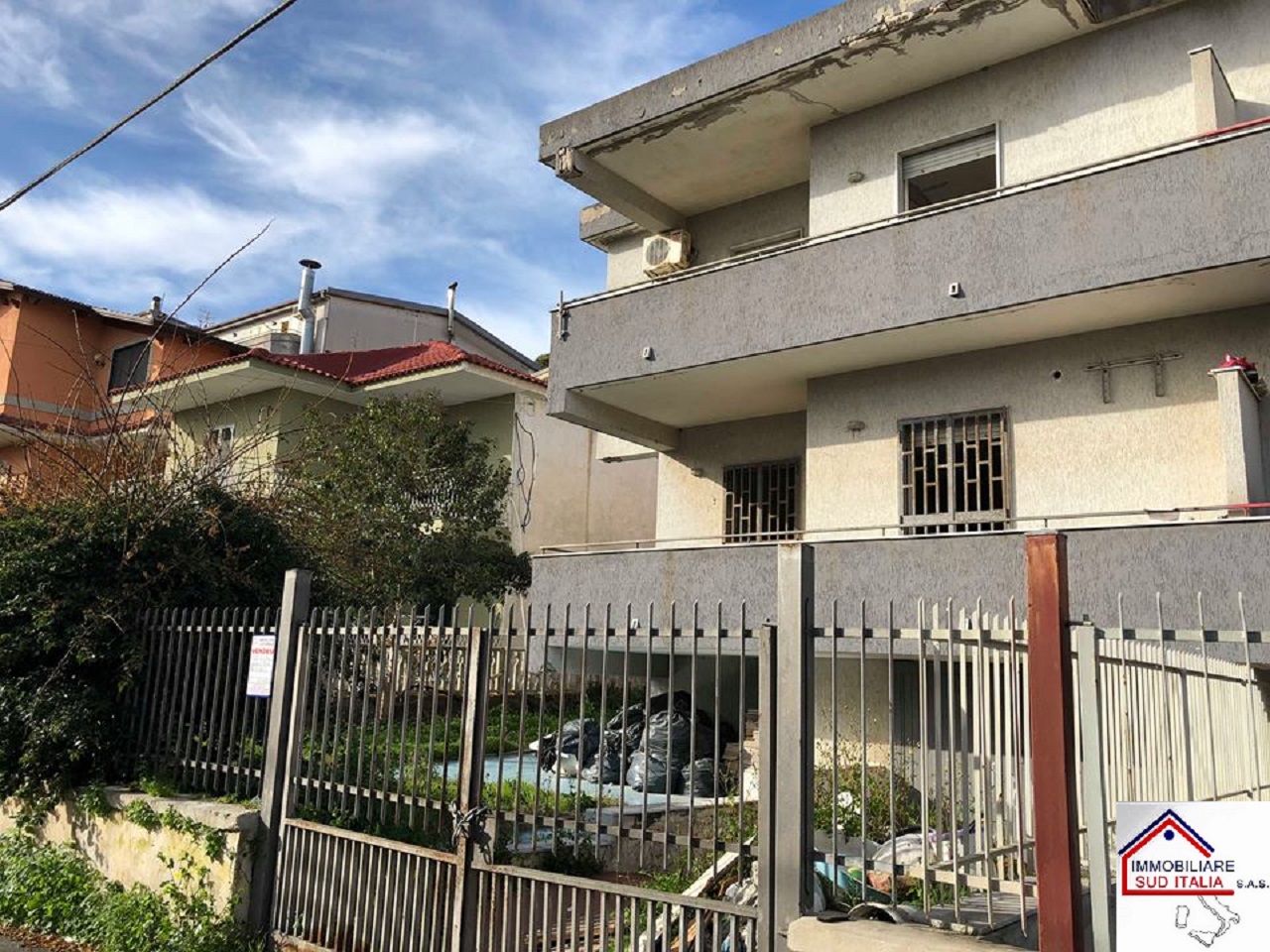 Villa GIUGLIANO IN CAMPANIA vendita  Lago Patria  Immobiliare Sud Italia