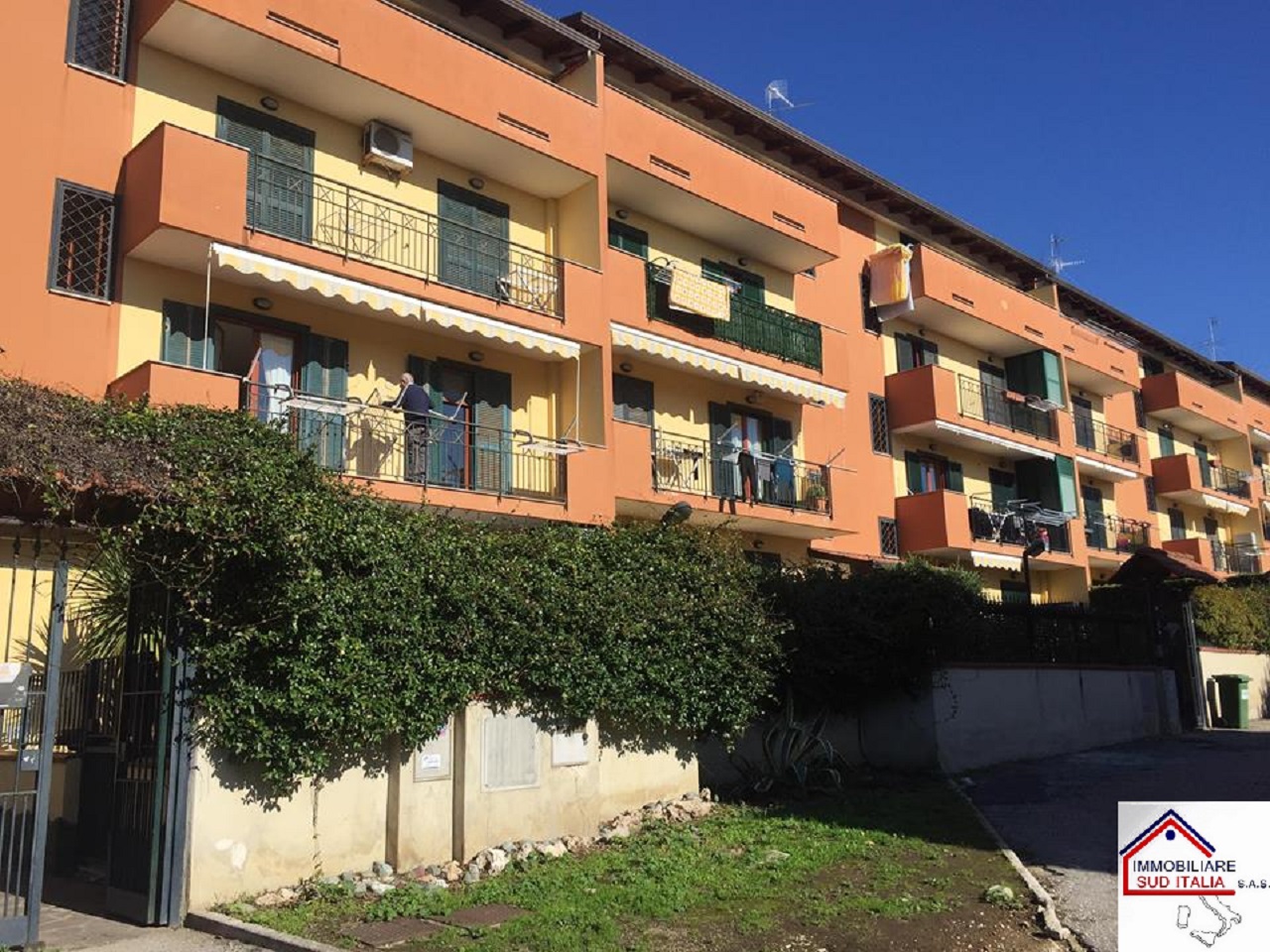 Appartamento GIUGLIANO IN CAMPANIA vendita  Licola  Immobiliare Sud Italia